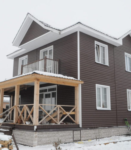 Виниловый, акриловый и цокольный сайдинг. Разбираемся в понятиях