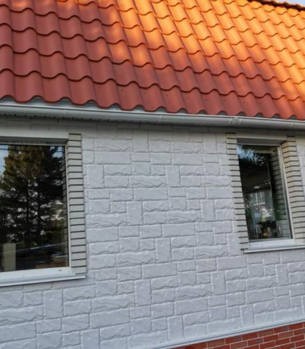 Фасадные панели из полипропилена: характеристики, плюсы и минусы.