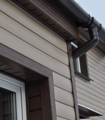 Как выбрать виниловый сайдинг для отделки дома.