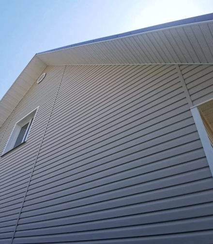 Как защитить сайдинг от солнечных лучей и мороза?