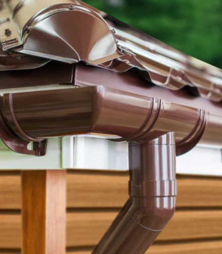 Что такое водосточная система и как её устанавливать?