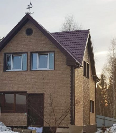 Дом с углами из «Крупного камня» от GRAND LINE