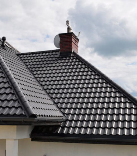 Какой толщины должна быть металлочерепица?