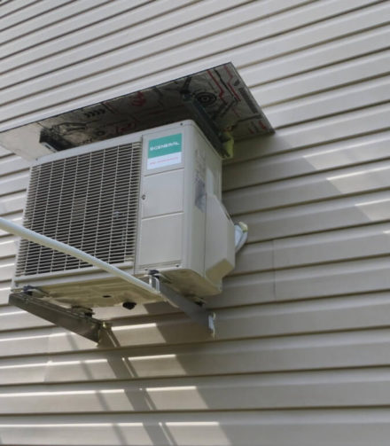 Как установить кондиционер на вентфасаде?