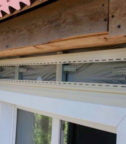 Как монтируется финишный профиль?