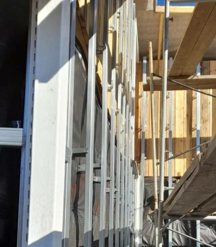 Как закрывать сайдингом углы дома?